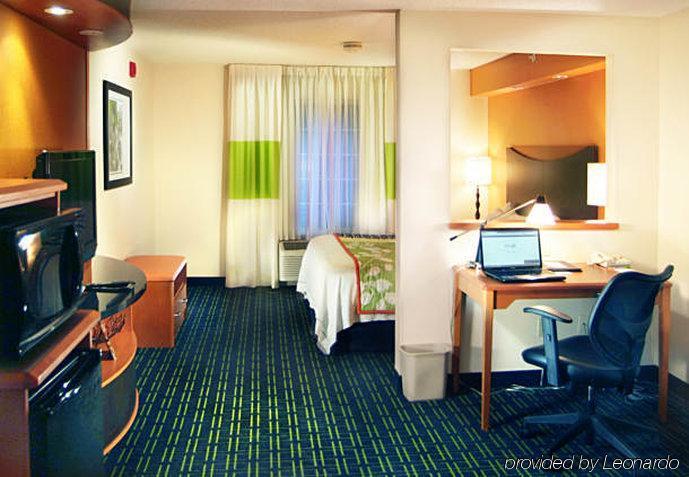 Fairfield Inn And Suites By Marriott Cincinnati Eastgate Chambre photo